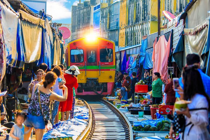 Damnern Saduak floating market and Maeklong train market